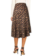 Elegante falda midi de corte A con estampado de leopardo